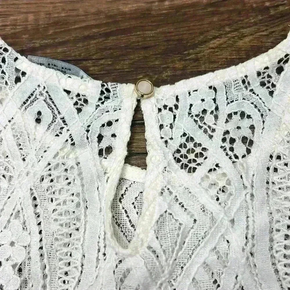 Zara Cream Crochet Knit Women's Top Shirt Sz Small - Picture 3 of 3